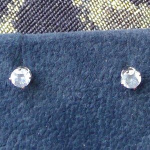 3/8Ct Genuine Earth Diamond Stud Earrings G-H 1-2 white 10k gold